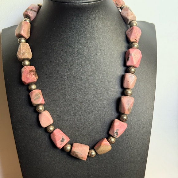 Bold Chunky Rhodonite and Silver Tone Beads Necklace - Picture 12 of 12